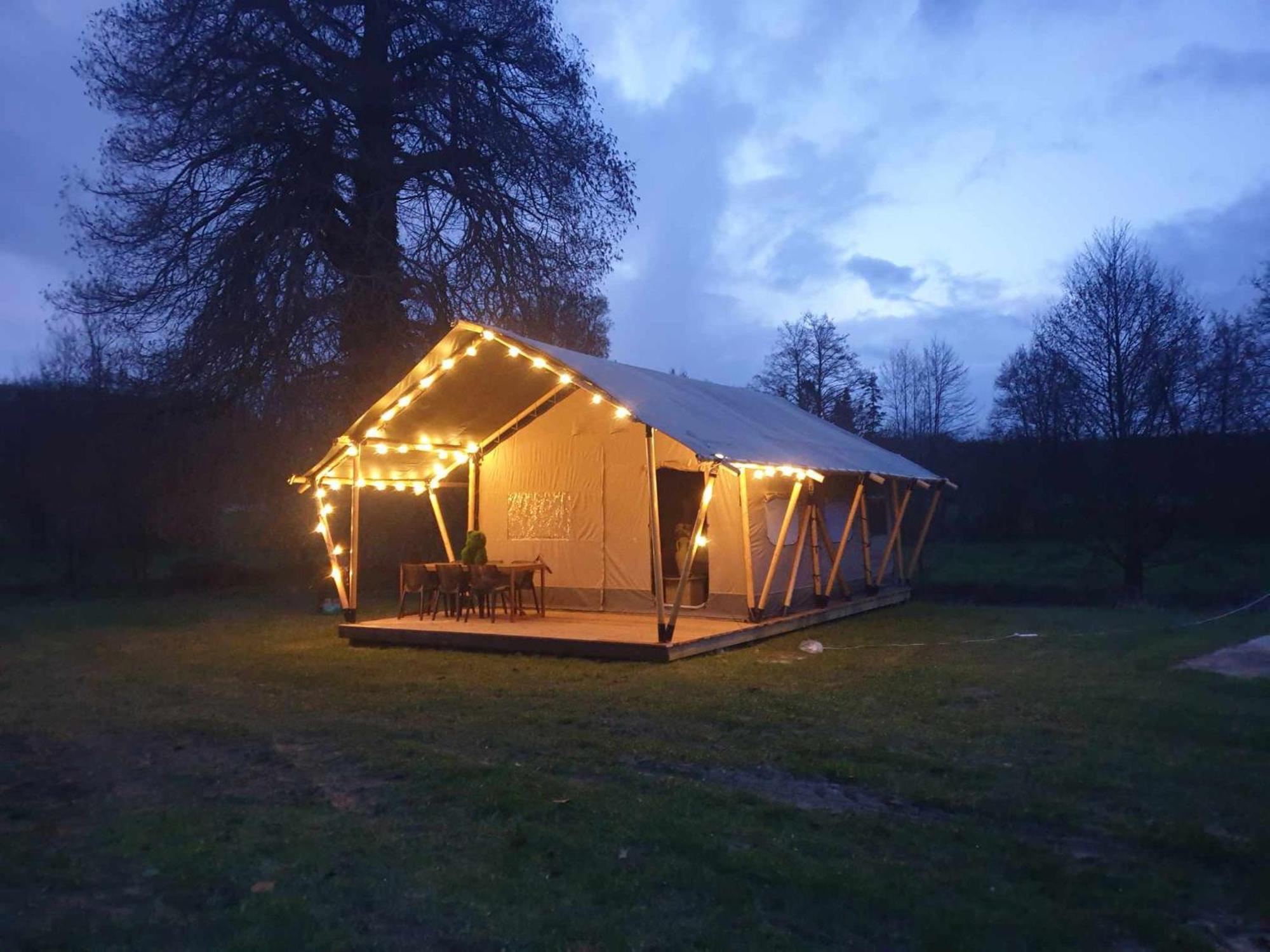 Camping De La Touche Ligueil 外观 照片