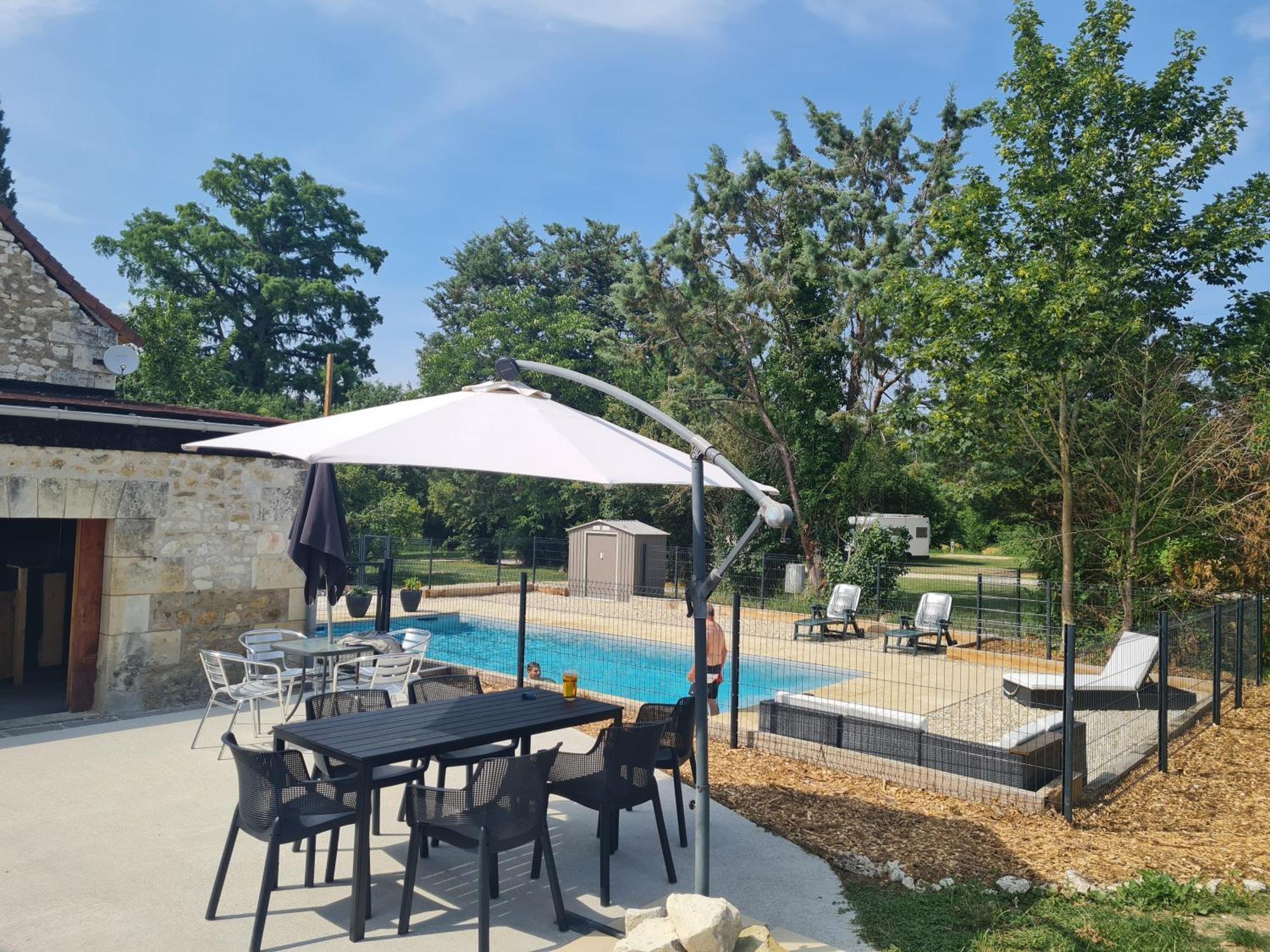 Camping De La Touche Ligueil 外观 照片