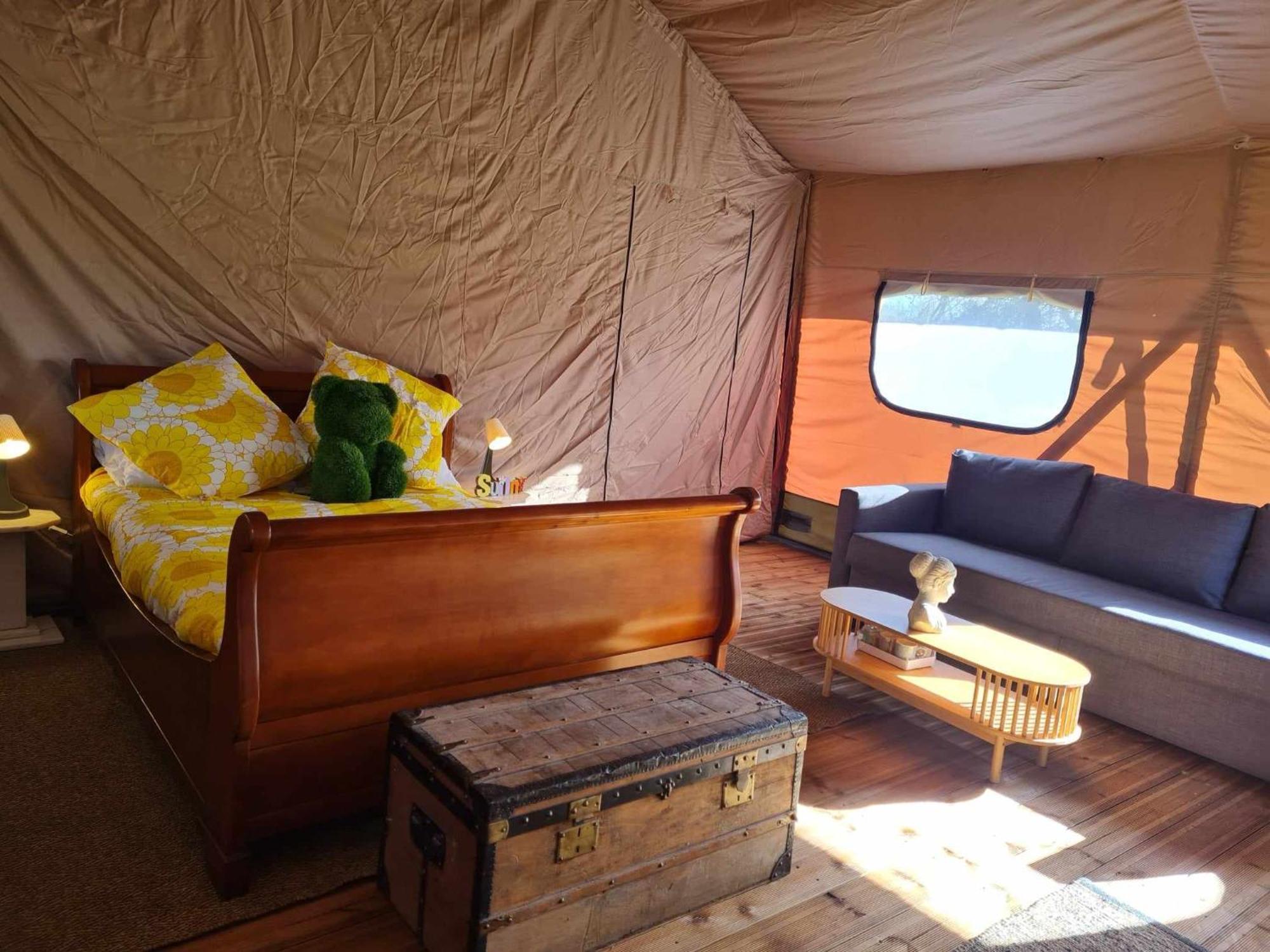 Camping De La Touche Ligueil 外观 照片