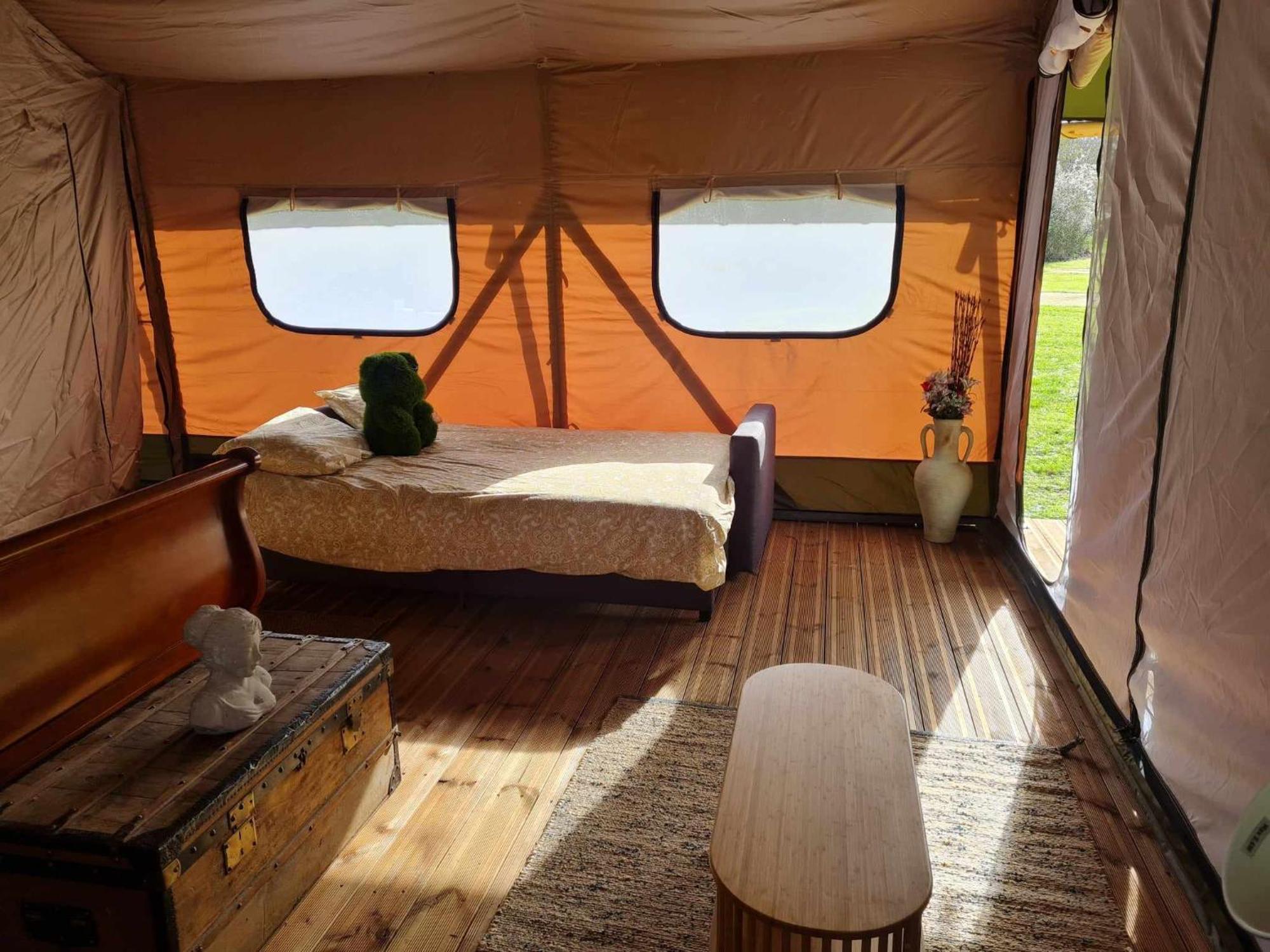 Camping De La Touche Ligueil 外观 照片