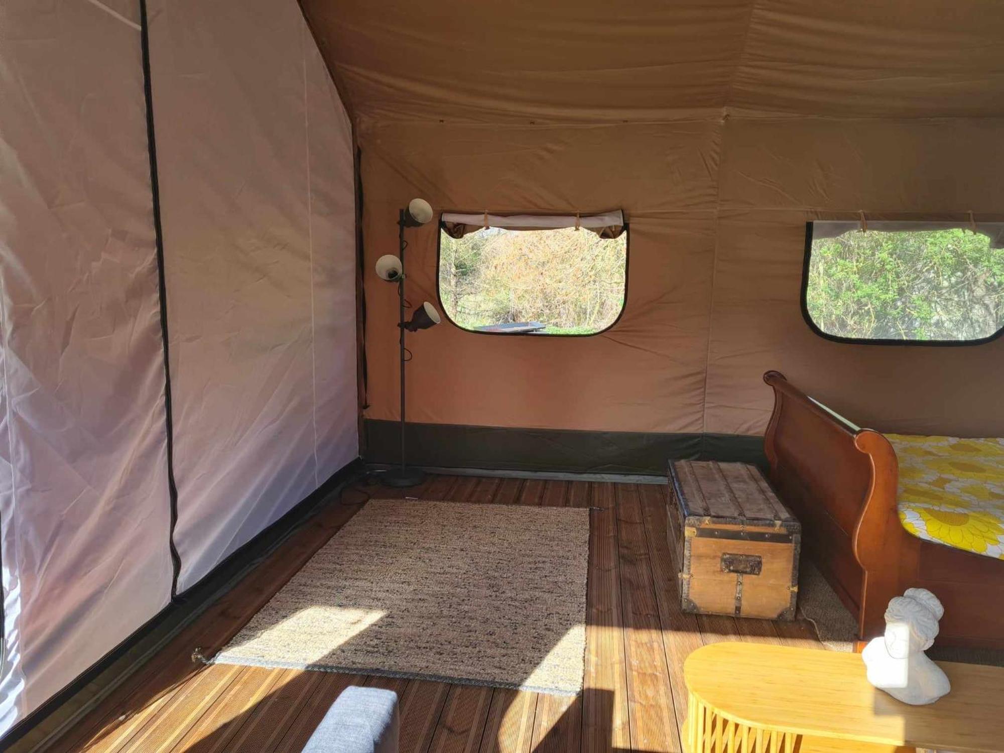 Camping De La Touche Ligueil 外观 照片
