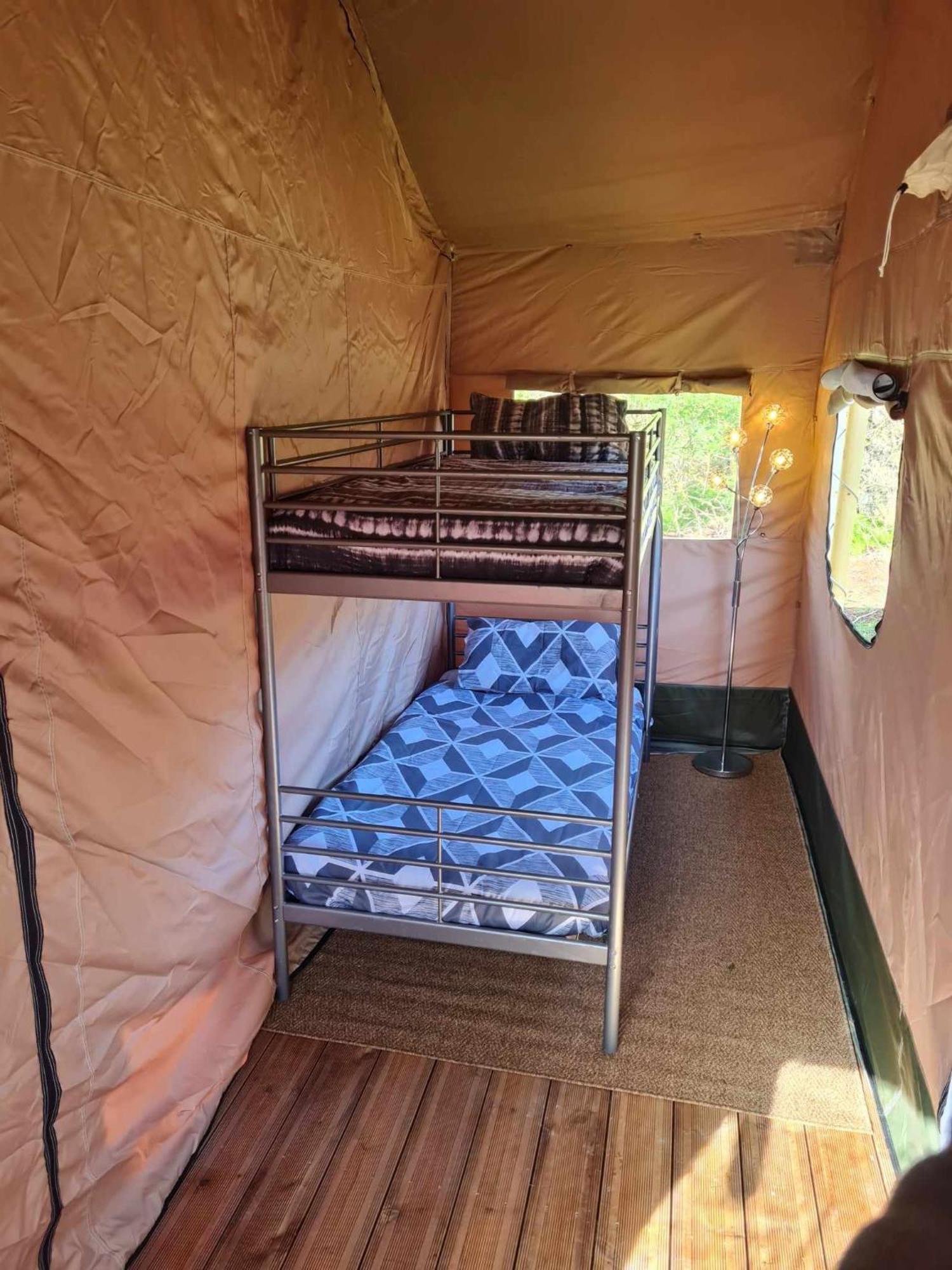 Camping De La Touche Ligueil 外观 照片