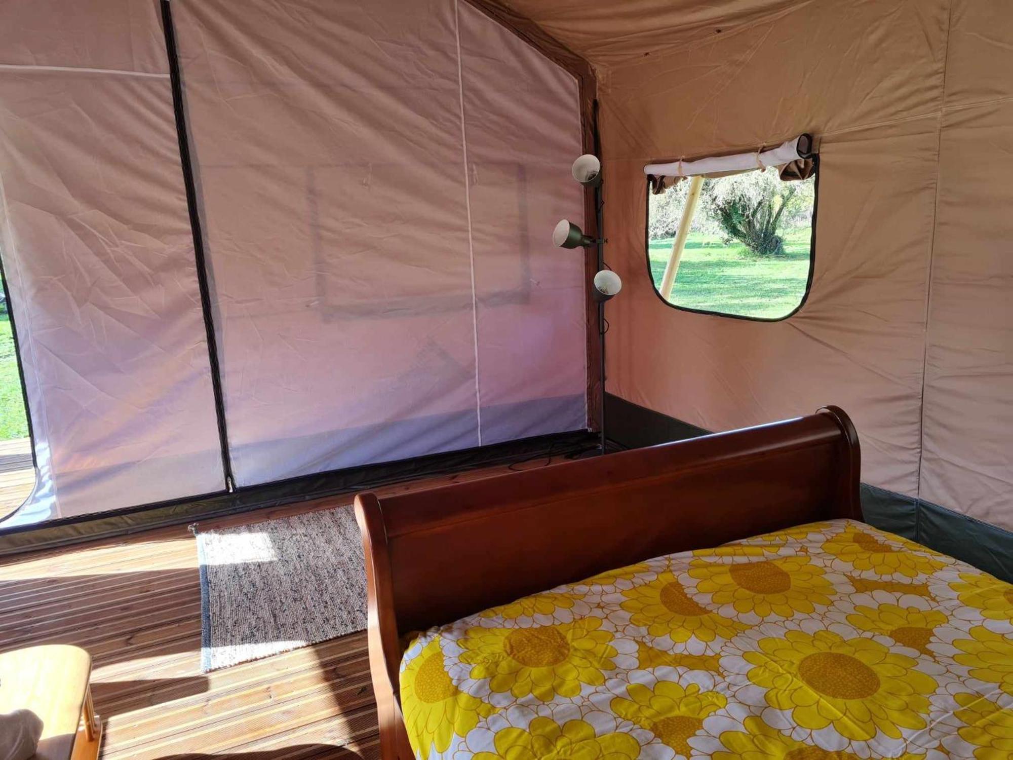 Camping De La Touche Ligueil 外观 照片