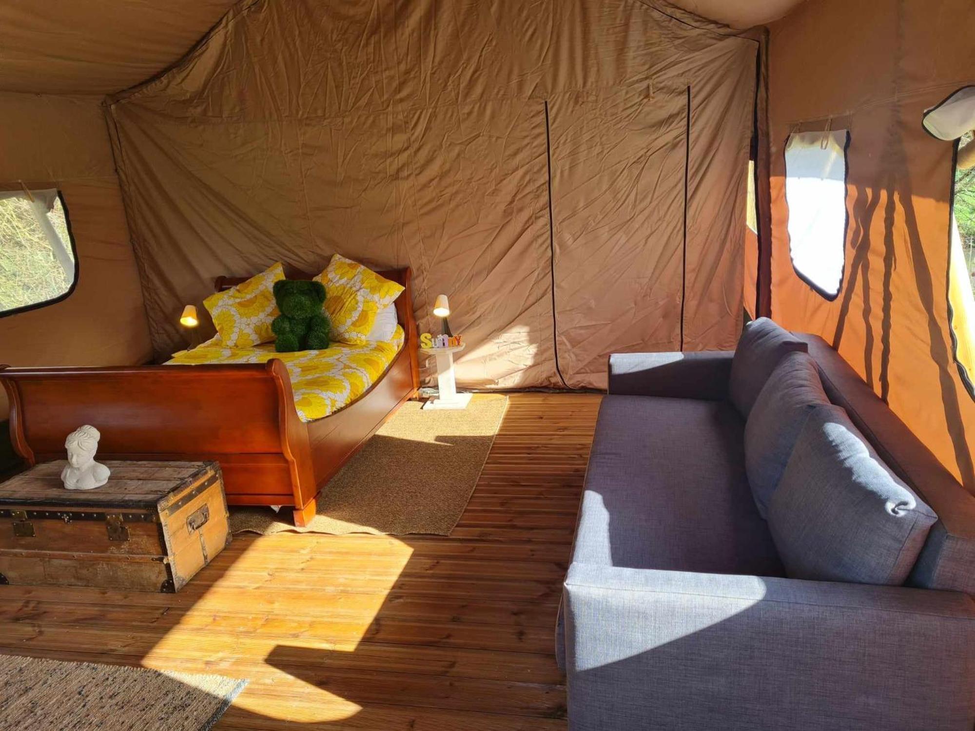 Camping De La Touche Ligueil 外观 照片