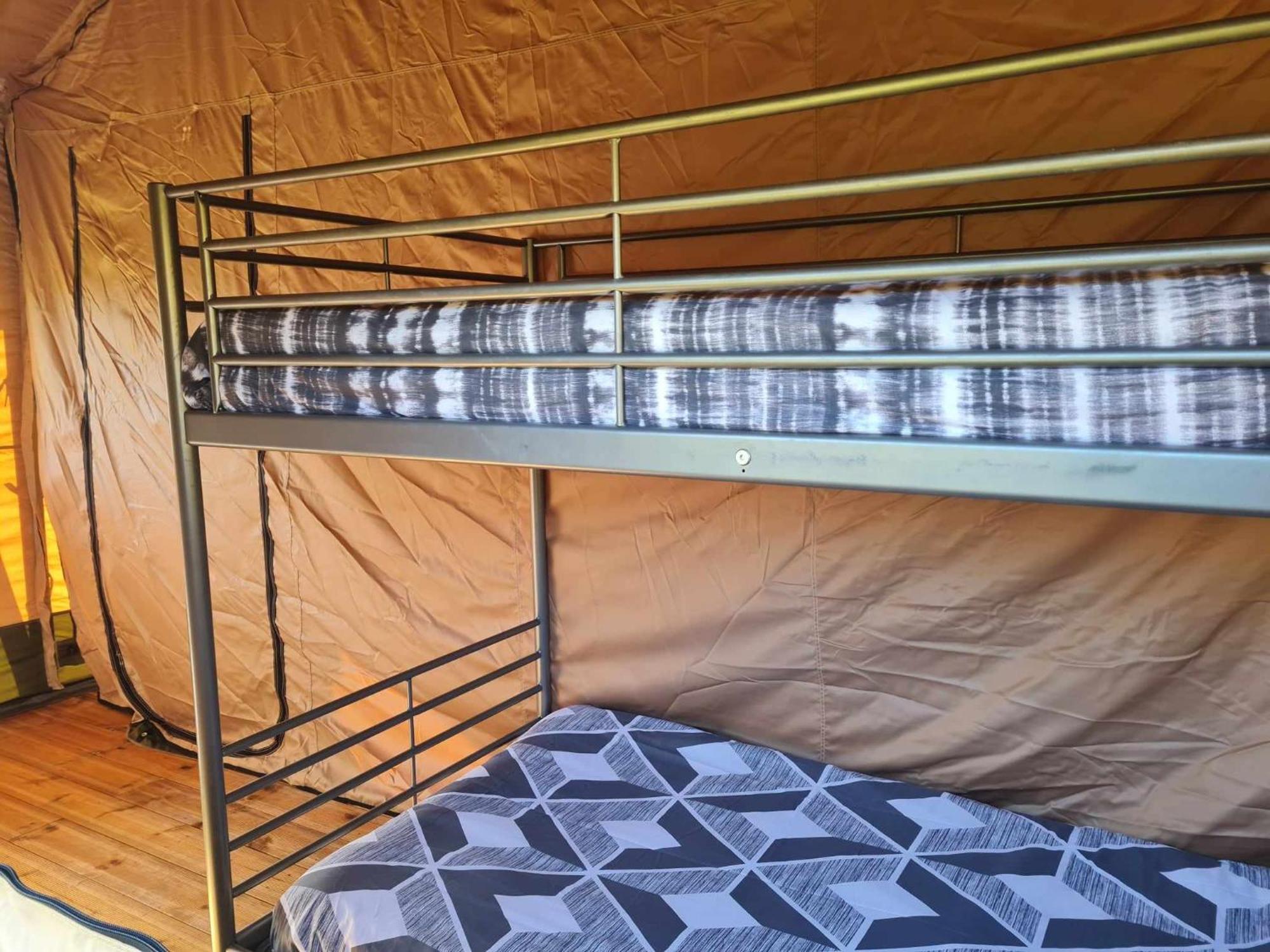 Camping De La Touche Ligueil 外观 照片