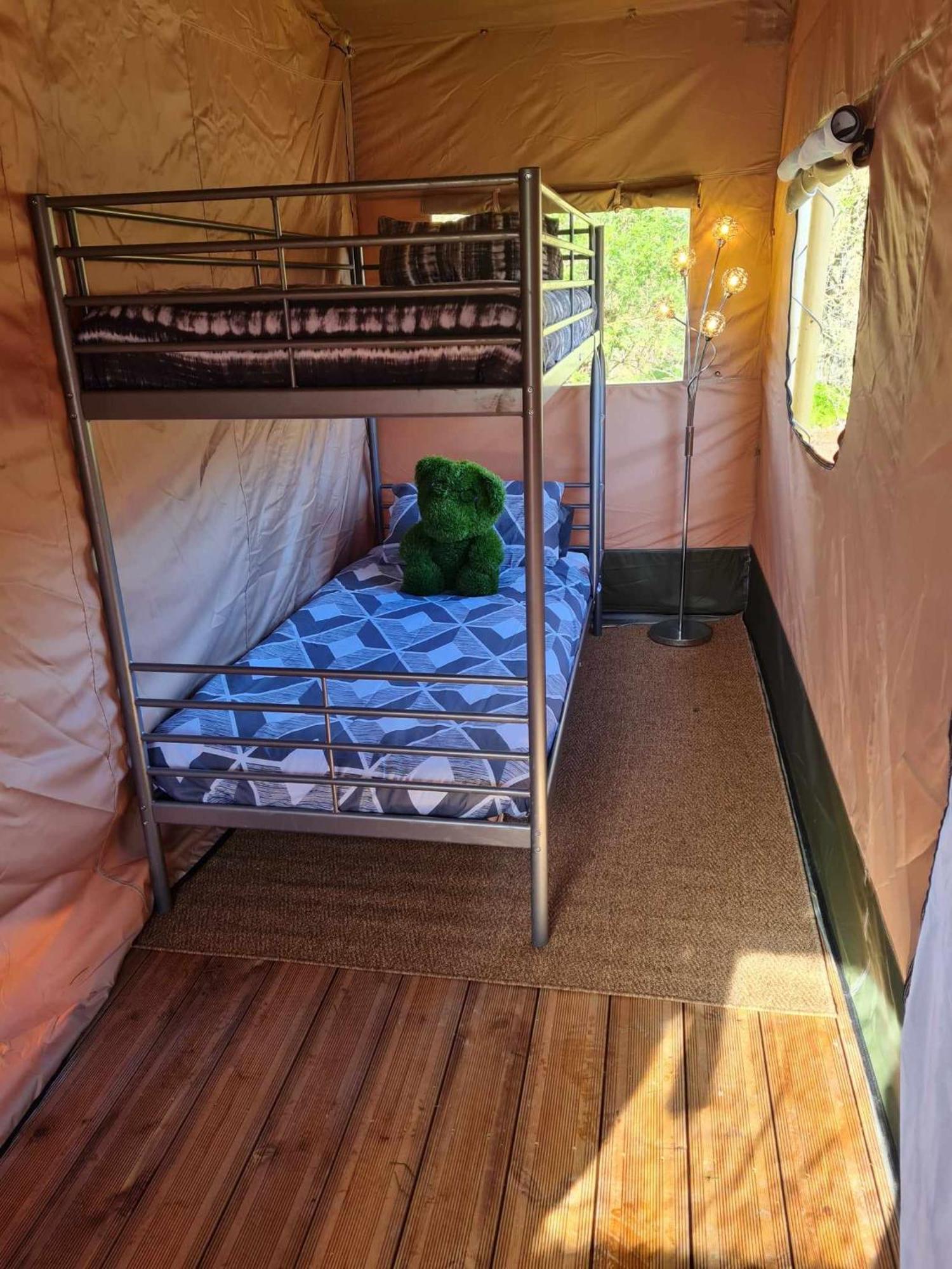 Camping De La Touche Ligueil 外观 照片