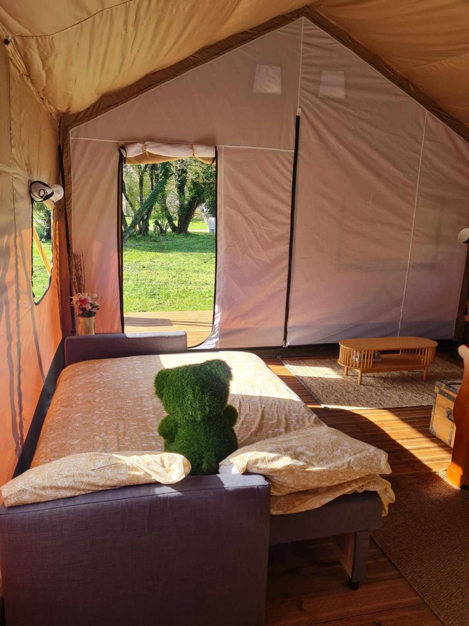 Camping De La Touche Ligueil 外观 照片