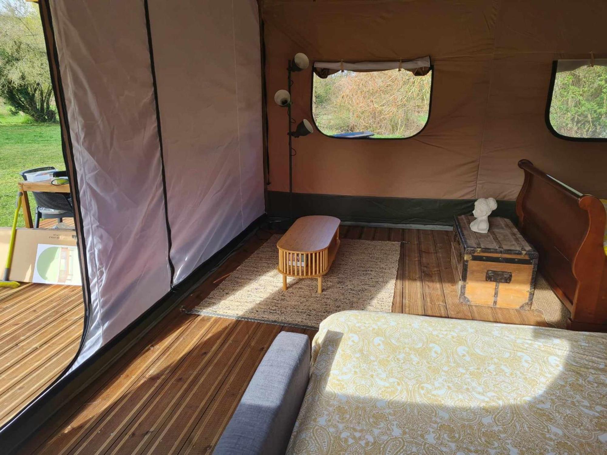 Camping De La Touche Ligueil 外观 照片