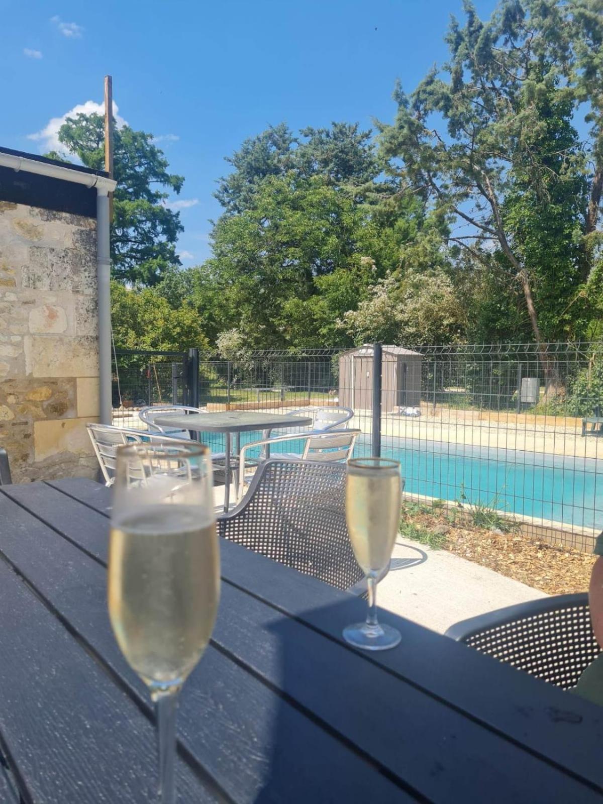 Camping De La Touche Ligueil 外观 照片